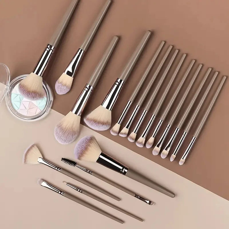 Premium Makeup Brush Set – Soft Fluffy Cosmetic Brushes for Flawless Makeup